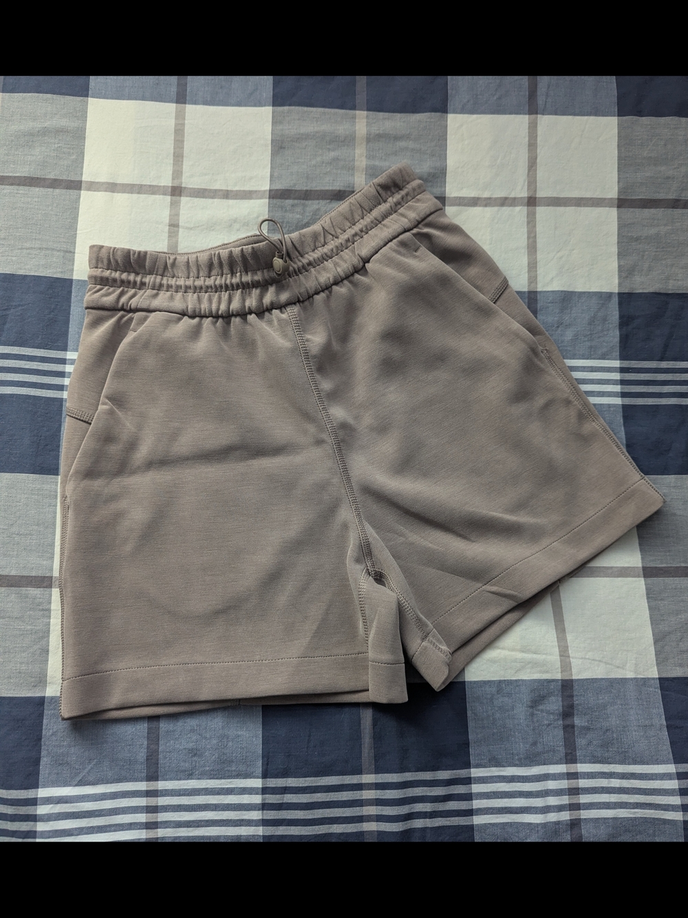 Lululemon, Softstream Short - Picture 3 of 5